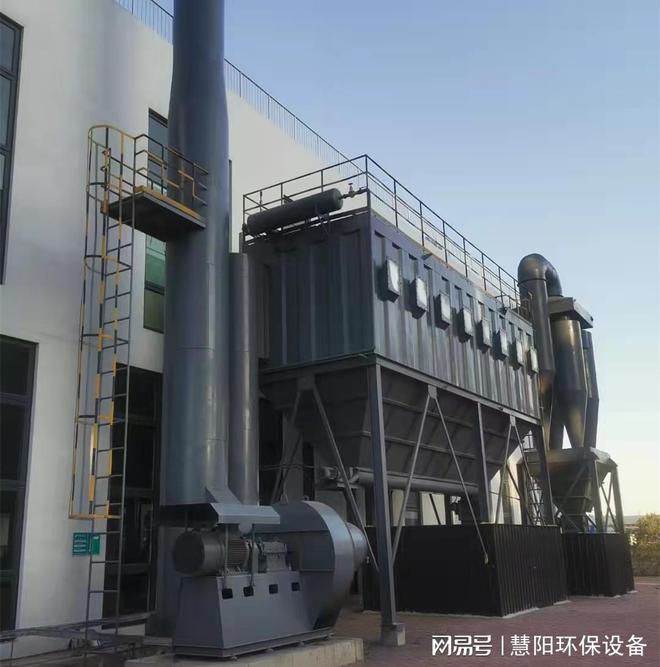 铝厂熔铸车间布袋除尘器耐高温、耐腐蚀、除尘效率高(图1)