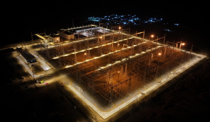 中国能建承建的中亚地区单体大风电项目首批风机并网发电(图1)