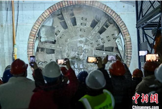 今日要闻！1月10日凌晨6点前 全球首座300兆瓦空气充电宝并网发电(图27)