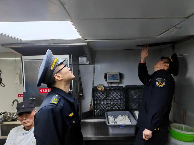 30层居民楼出现“神秘”嗡嗡声执法人员“抽丝剥茧”后发现……(图3)