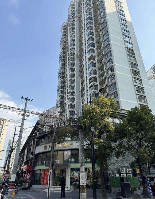 30层居民楼出现“神秘”嗡嗡声执法人员“抽丝剥茧”后发现……(图1)